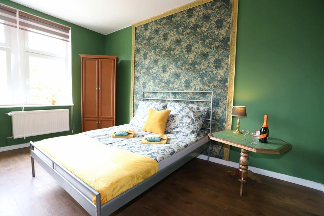 Apartament Stary Zdroj Валбжих Екстериор снимка