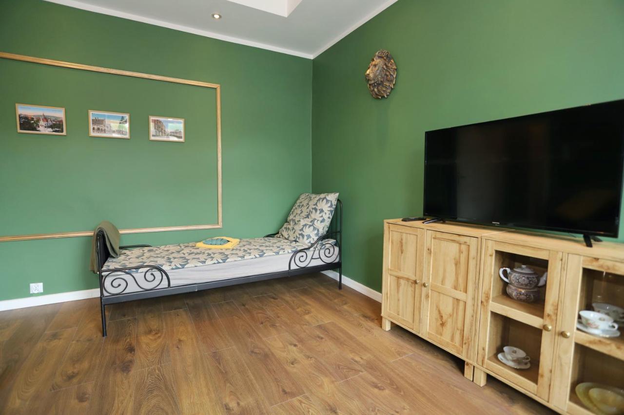 Apartament Stary Zdroj Валбжих Екстериор снимка