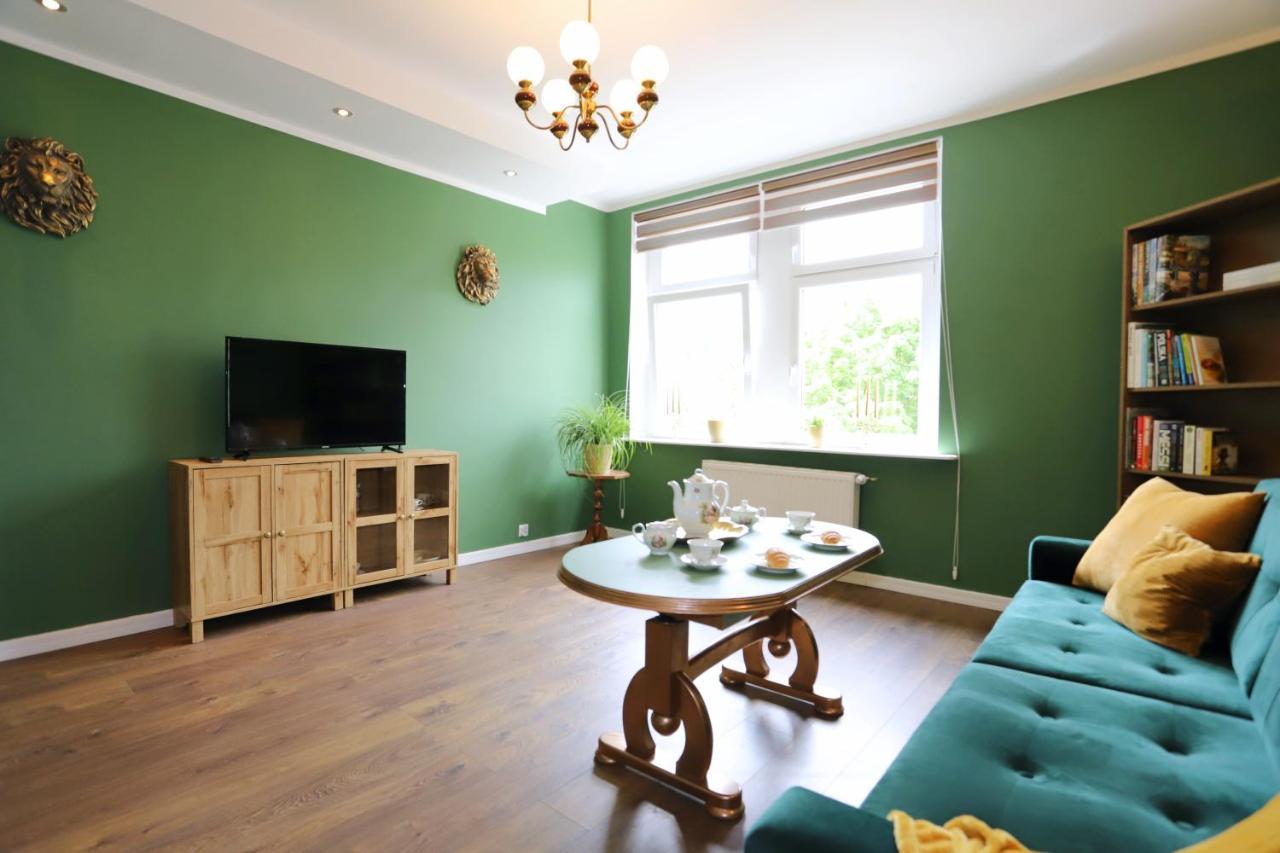 Apartament Stary Zdroj Валбжих Екстериор снимка