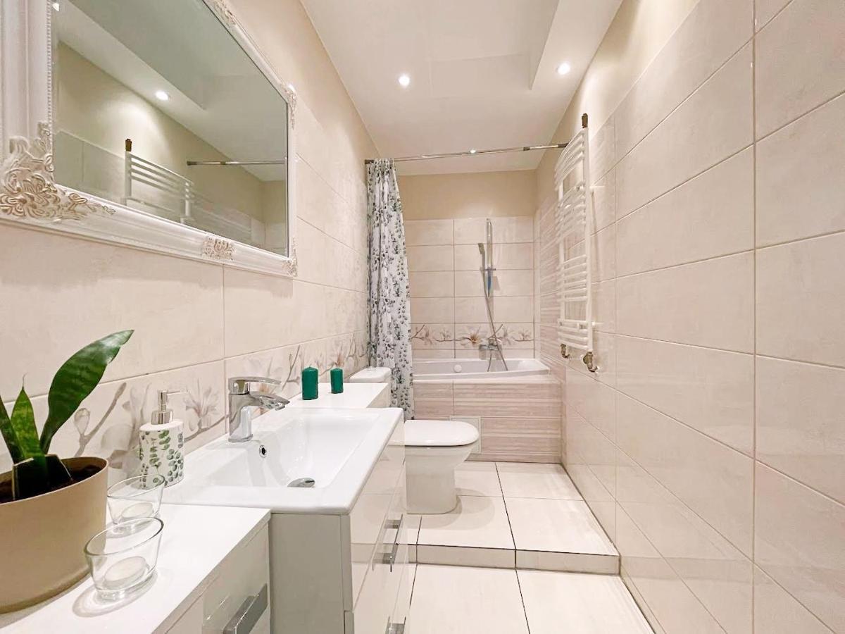 Apartament Stary Zdroj Валбжих Екстериор снимка