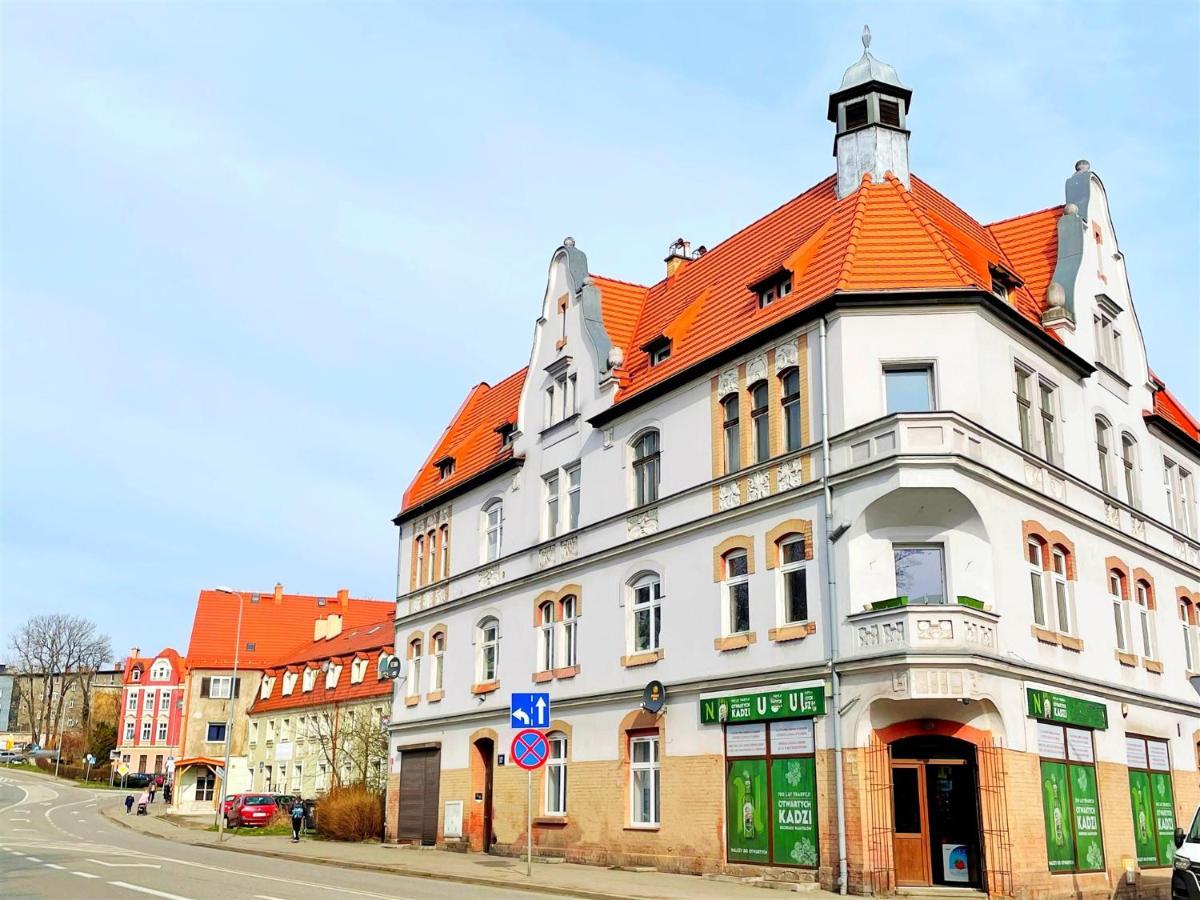 Apartament Stary Zdroj Валбжих Екстериор снимка